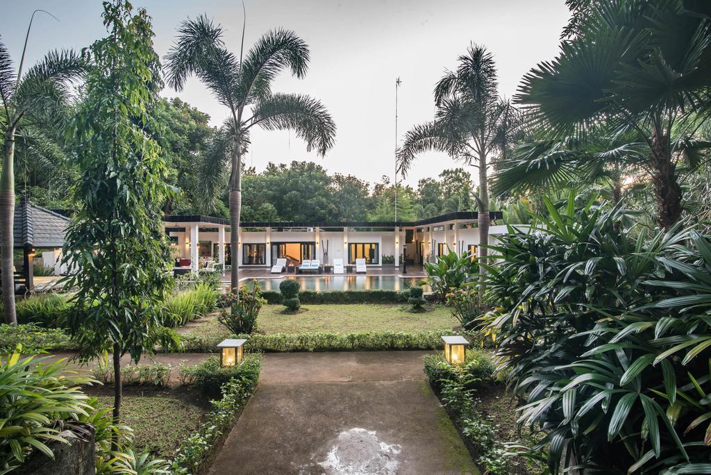Stunning Villa Lily Ловина Экстерьер фото